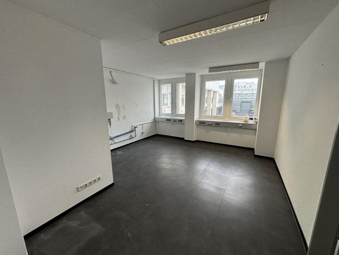 Büro 1 optional Küche