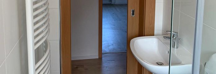 Blick aus Bad auf Flur