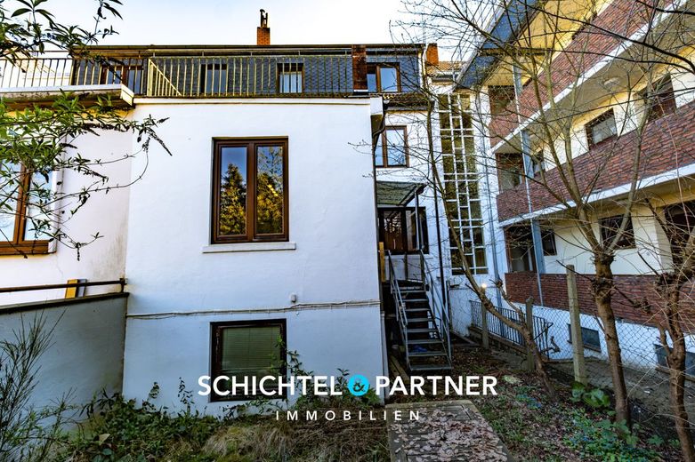 Radio Bremen | Gepflegtes Mehrfamilienhaus mit Potenzial in zentraler Lage – S&amp;P | Rückansicht