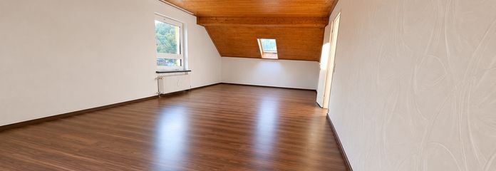 Wohn-/Arbeitszimmer