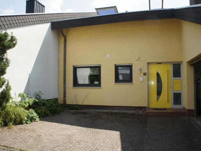 ** REIHENMITTELHAUS MIT SCHÖNEM GARTEN IN RUHIGER LAGE VON ROHRBACH ** – फोटो 1