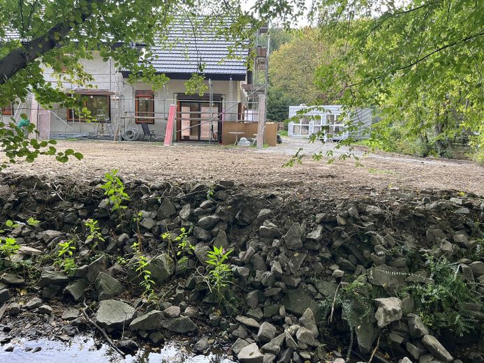 Odenthal Kernsaniert ihr Haus am Bach mit 1750qm Grundstück inkl Wärmepumpe, PV KFW 55 – Foto 5