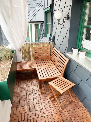 Beautiful Unfurnished Designer Apartment – Balkon