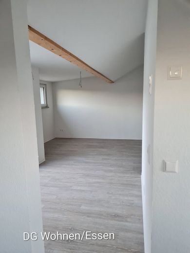 Helle Dachgeschoss Wohnung – Foto 13