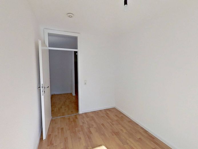 Luminoso appartamento di 3 locali con balcone e vasca da bagno nel centro città – Ansicht II: Schlafzimmer II