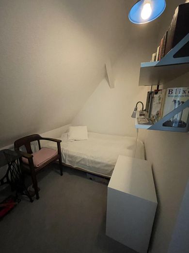 kleines Zimmer oben