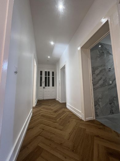 Commission-free - Charming old building gem in Durlach – freshly renovated and ready to move in – Eingangstür - Flur 