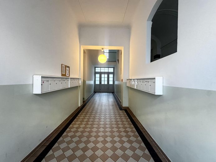 Tempelhof'ta eşyalı 1 odalı daire | Aralık 2026'dan itibaren | 6 ay – Hausflur