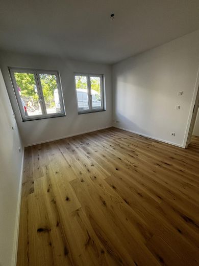 Stilvolle 3-Zimmer-Wohnung mit Südterrasse & Garten im Neubauprojekt „Wolf Höfe“ – Schlafzimmer 1 