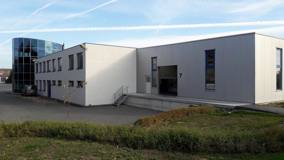 Sektionaltor mit Rampe