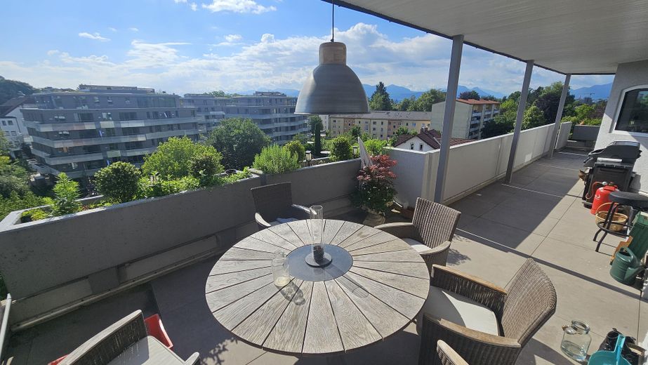 Exklusives Penthouse mit Alpenpanorama, XXL-Terrasse und Privataufzug – Dachterrasse