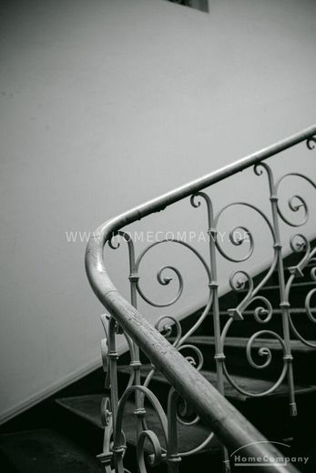 ***Klassische Eleganz in vollendeter Form – stilvoll sanierte Altbauwohnung mit Balkon in Bestlage Altbogenhausen – 96867bca58e89dc65e24bdb1d03c37e4c4087013.jpg