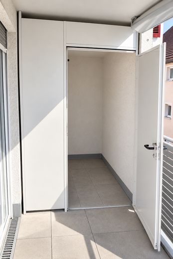 Appartamento accessibile di 2 locali con ascensore, classe energetica A+ - senza provvigione – Loggia mit Abstell