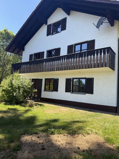 Spaziosa casa unifamiliare con appartamento indipendente e vista panoramica da sogno – Foto 1