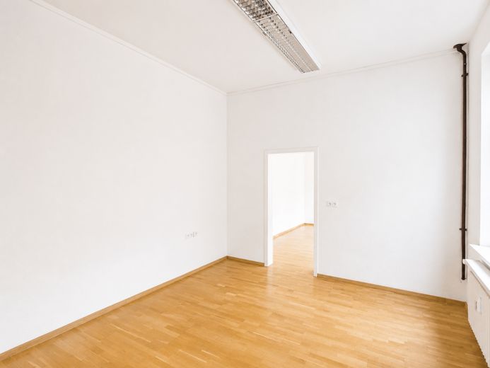 Ideal für kreative Nutzungskonzepte – flexible Gewerbeeinheit in zentraler Lage Offenbach – Foto 1