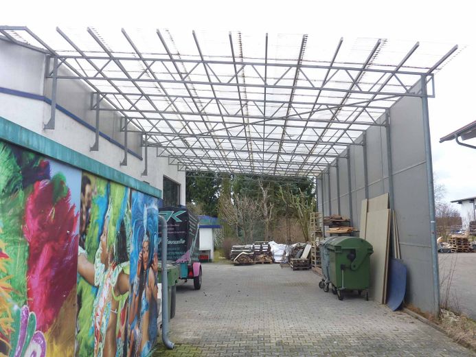 Überdachte Freifläche 19x8x5 m