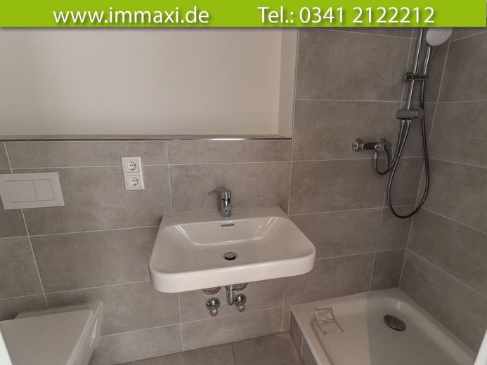 IN SANIERUNG  + WAHREN + 3 RAUM WOHNUNG + HOCHPARTERRE + BALKON – Beispiel Bad Referenzobjekt