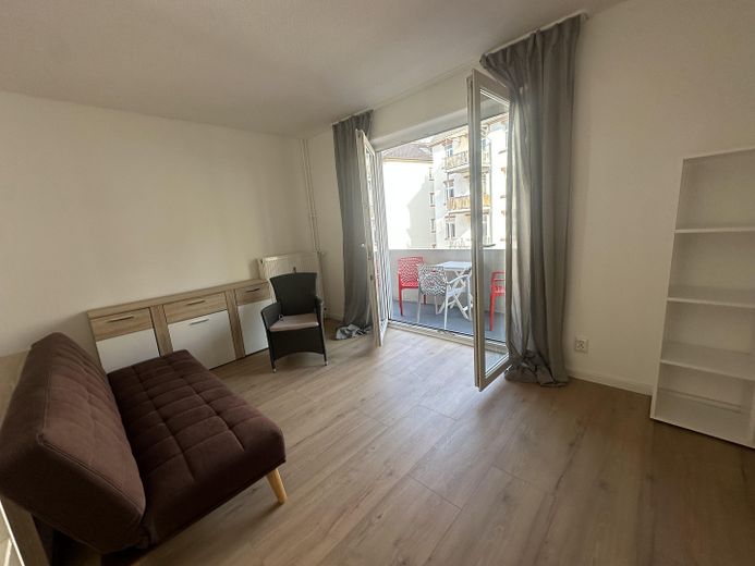 Stijlvol gemeubileerd appartement in de populaire wijk Neckarstadt-OST – Intrekken en je meteen thuis voelen – Foto 2
