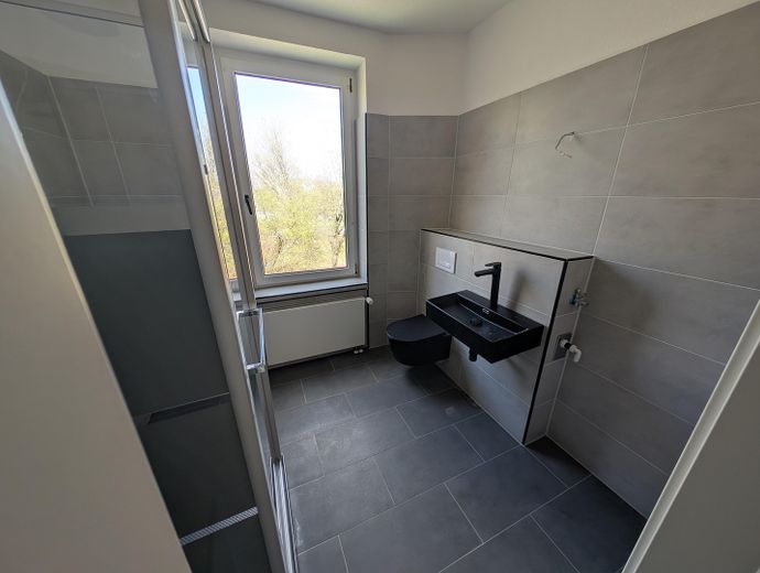 Eigentumswohnung Maisonette 5 Schlafräume, große Wohnküche und 2 Bäder – Foto 4