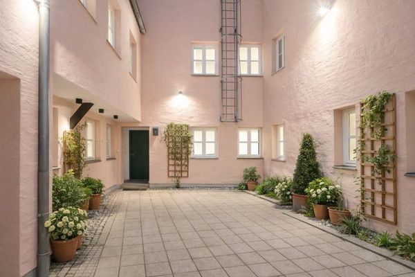 Denkmalgeschütztes Altbaujuwel mit 12 Wohneinheiten - sanierter Zustand & zentrale Innenstadtlage