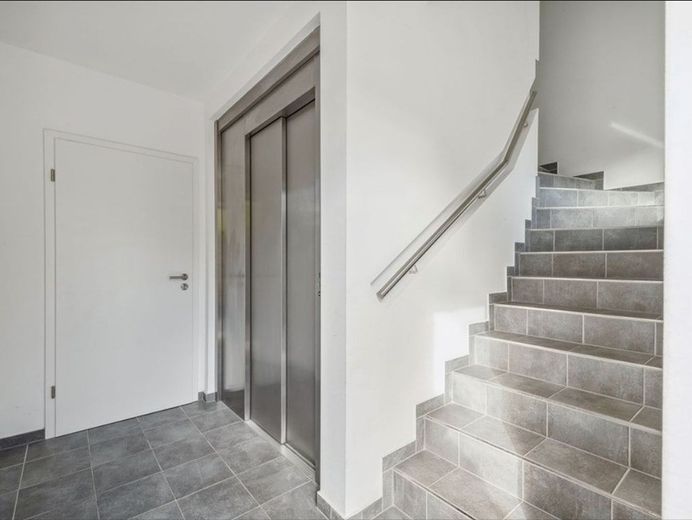 Moderne 3,5-Zimmer-Eigentumswohnung mit Balkon in ruhiger Lage – Foto 11