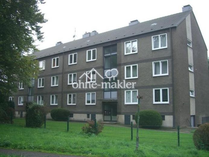 frisch renovierte Whg. mit Balkon in gepfl. 6-Familien-/Doppelhaushälfte in Dortmund-Sölde – Foto 1