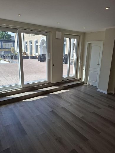 Erstbezug! Neue 2-Zimmer Wohnung in Rüdesheim mit Einbauküche & Terrasse – Foto 1