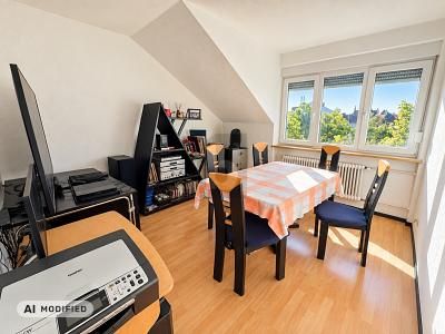 ZENTRAL, HELL, MIT TOP ANBINDUNG – 1790780221_e15665d.jpg