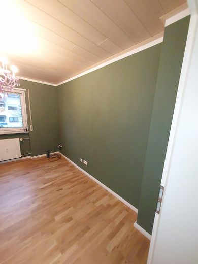 Büro rechte Wand