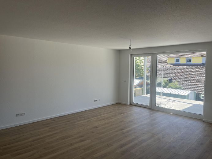 Piso de 4,5 habitaciones en Spaichingen, a estrenar en obra nueva – Wohnbereich