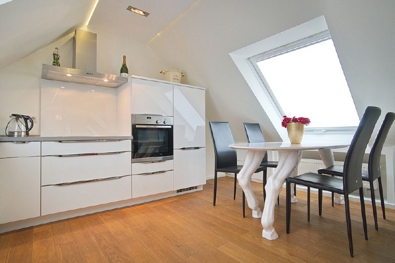 Unikat: Außergewöhnliche, schicke Studiowohnung in der südlichen City, mit Komplettausstattung – aae85704484dbcc87570d7df32f0cc24ad3ce36a.jpg