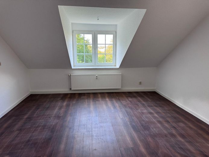frisch sanierter 5 - Zi DG-Wohntraum mit Fernblick und Gartenanteil in einer Villa – Foto 8