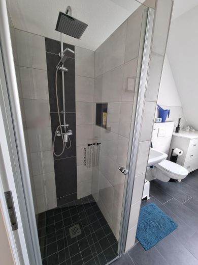 Badezimmer 2 im DG