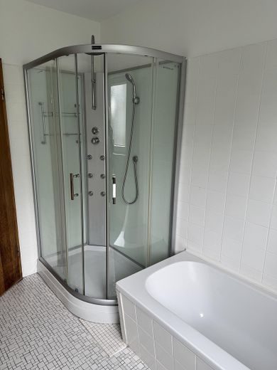 Badezimmer linke Seite