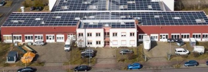 SUPERFICIES DE NAVES en el parque empresarial Leipzig-Airport con aprox. 2.340 m²