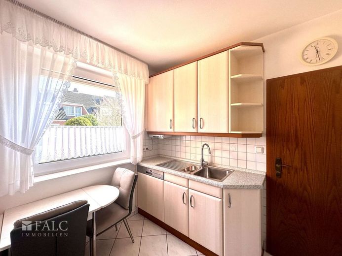 Willkommen Zuhause - top gepflegtes Reihenhaus in gefragter Lage von Stade – Küche EG