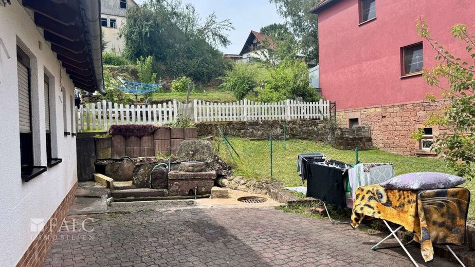 Mehrfamilienhaus als rentables Anlageobjekt (SOLL-Kaltmiete 154.200 EUR / Jahr, Provisionsfrei) – Grundstück