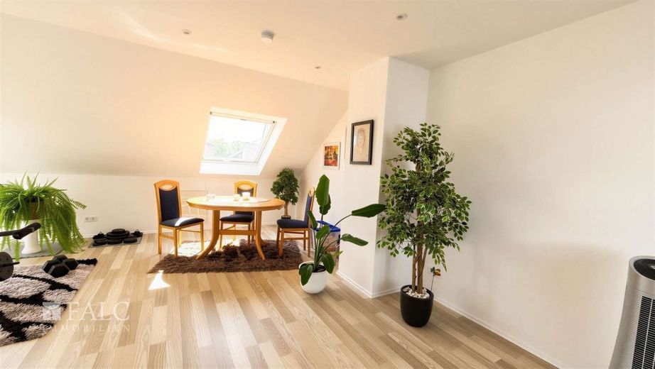 Familienfreundliches Wohnen in ruhiger Lage - gepflegtes Reihenmittelhaus mit zahlreichen Modernisierungen – Dachgeschoss