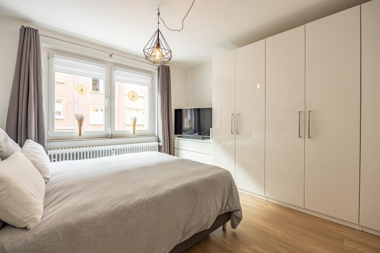 Modernisierte 2-Zimmer-Wohnung im Frankenberger Viertel – Schlafzimmer