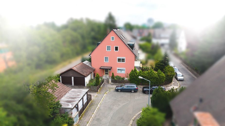 Stilvolle 3-Zimmer-Wohnung mit Fischgrätparkett, XL-Balkon & Kachelofen +++ provisionsfrei +++ – Foto 14