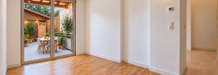 EIGENNUTZER & KAPITALANLEGER AUFGEPASST: Hochwertig sanierte Wohnung mit großzügiger Terrasse – Wohnbereich -Bild ohne Möbel