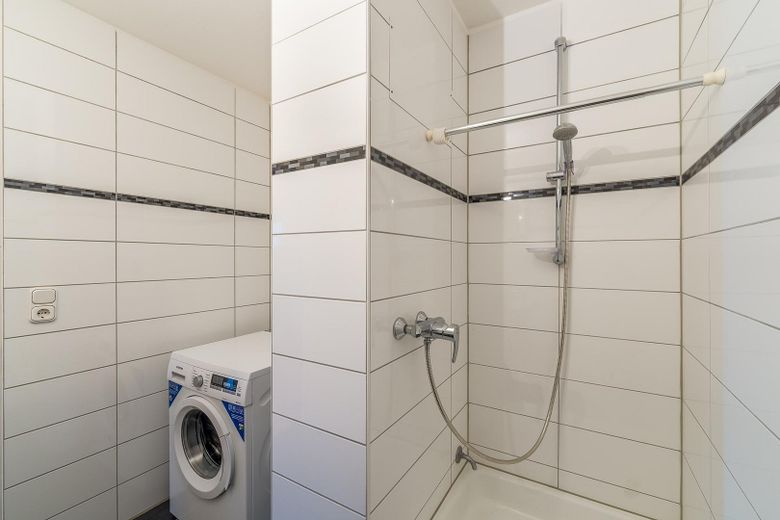 3,5 Zimmer ETW Bogenhausen-Cosimapark – Duschraum