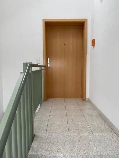 Kapitalanlage in Worms | Stadt als Mieterin | Balkon | provisionsfrei – Wohnungseingang