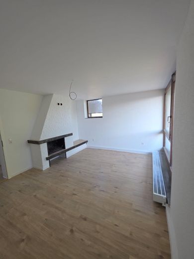 Sanierte 3-Zimmer Penthousewohnung in Neckarsulm – Wohnzimmer - Bild 2