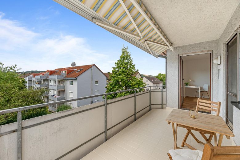 *provisionsfrei* Helle 3-Zi-Wohnung hochwertig renoviert mit Balkon in zentraler Lage – Balkon