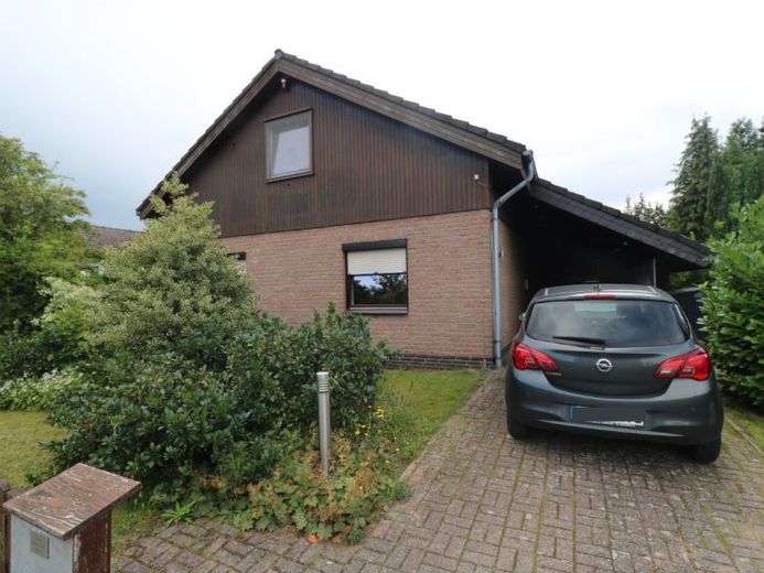 Natural setting detached house with 71 m² living space plus approx. 70 m² attic converted into living accommodation – Foto 1