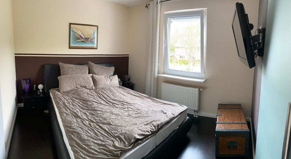 Raumwunder RMH, Fernwärme, Fußbodenheizung, Kamin, Vollkeller, ausgebautes DG, Doppelcarport – Schlafzimmer