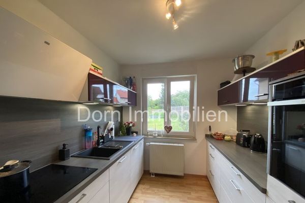 Kapitalanlage: Top Zustand WE mit Balkon, EBK und TG Stellplatz im Landkreis Zwickau im Verkauf