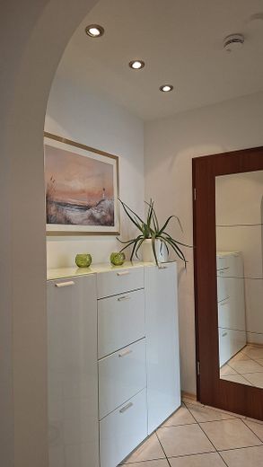 Helle 3-Zi.-DG-Wohnung + XXL-TG-Eckplatz, 2 Balkone, EBK, 95m² in Karlsfeld PROVISIONSFREI – Foto 7