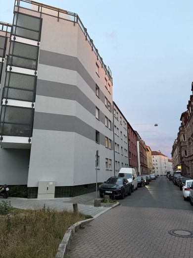 Tu nuevo hogar justo al lado del parque urbano – Foto 2